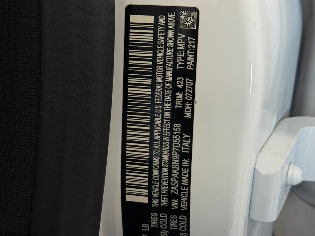 Used 2023 Alfa Romeo Stelvio Veloce image 32