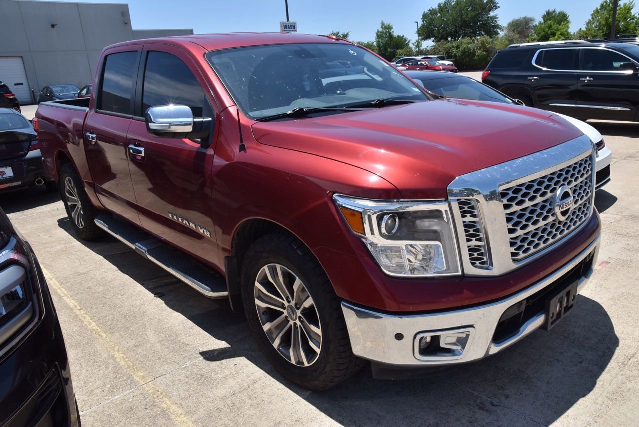 Used 2019 Nissan Titan SL RWD image 4