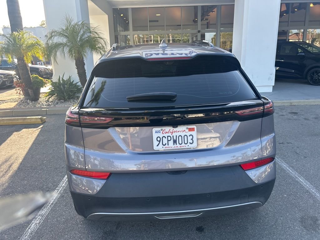Used 2022 Chevrolet Bolt EUV Premier FWD image 2