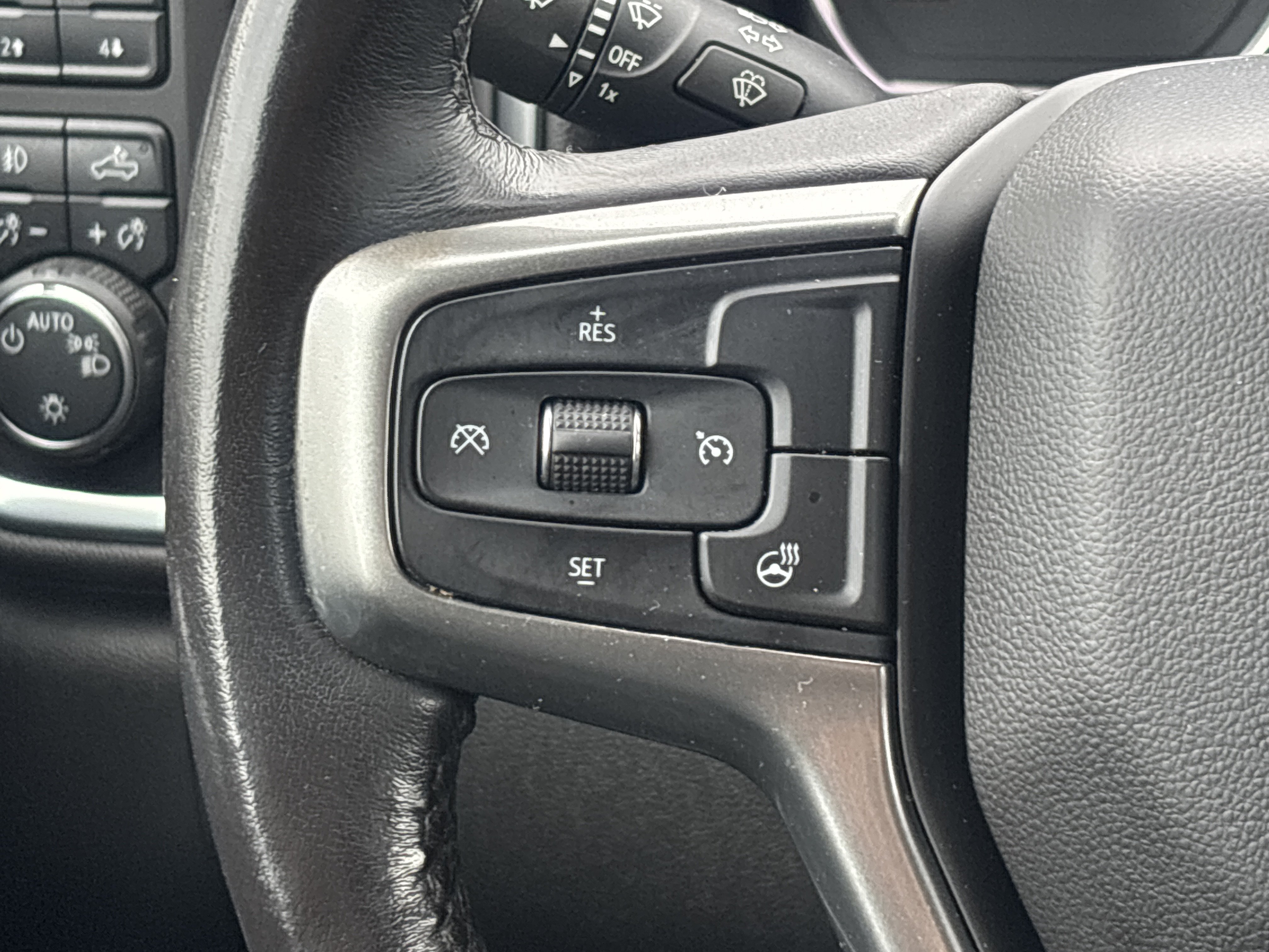 Used 2021 Chevrolet Silverado 1500 LT Trail Boss w/ Convenience Package II AWD/4WD image 7