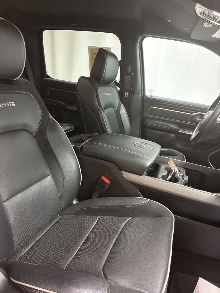 Used 2024 RAM 1500 Laramie image 31