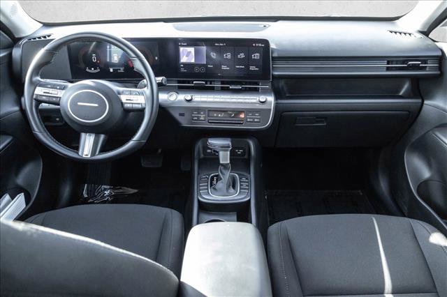 Used 2025 Hyundai Kona SEL image 18