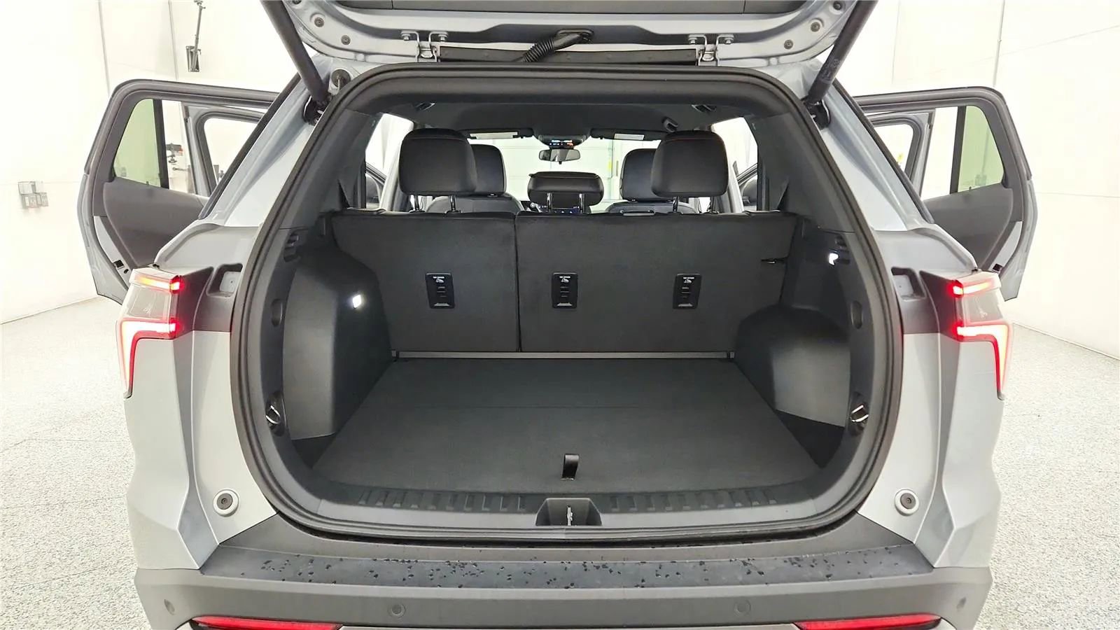 New 2026 Chevrolet Equinox RS w/ Convenience Package III image 19