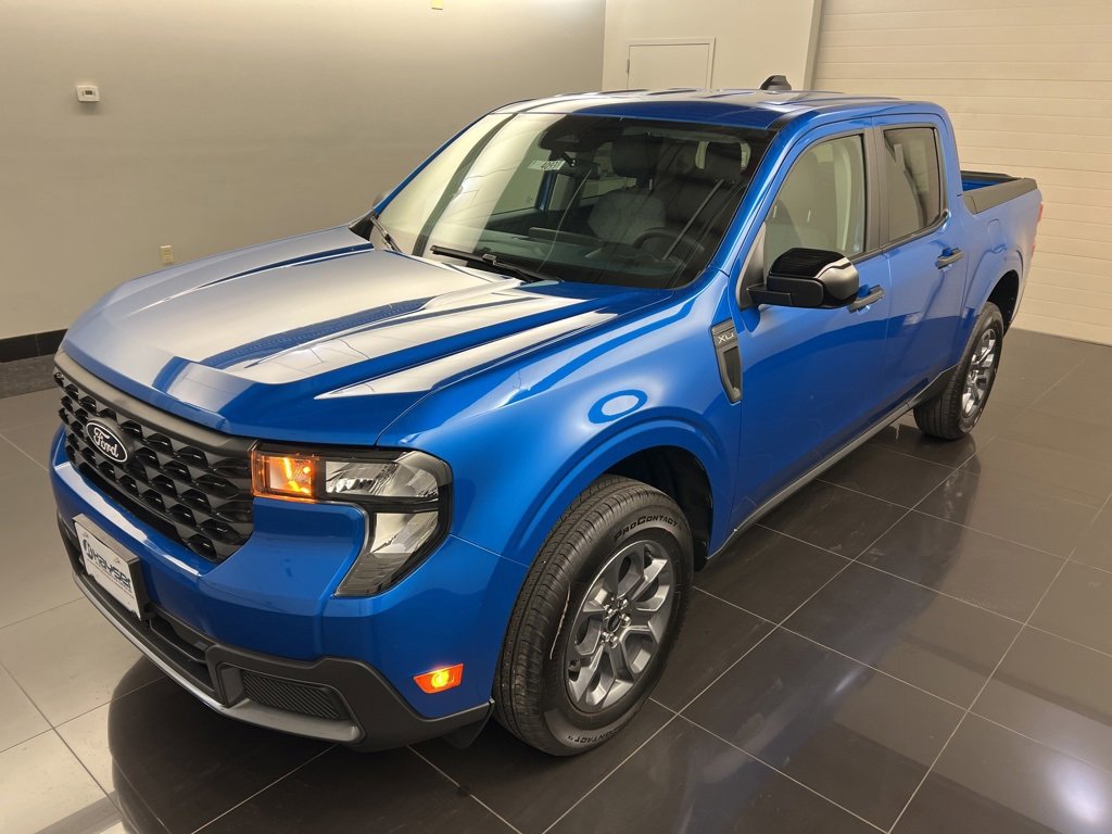 New 2025 Ford Maverick XLT w/ XLT Luxury Package image 3