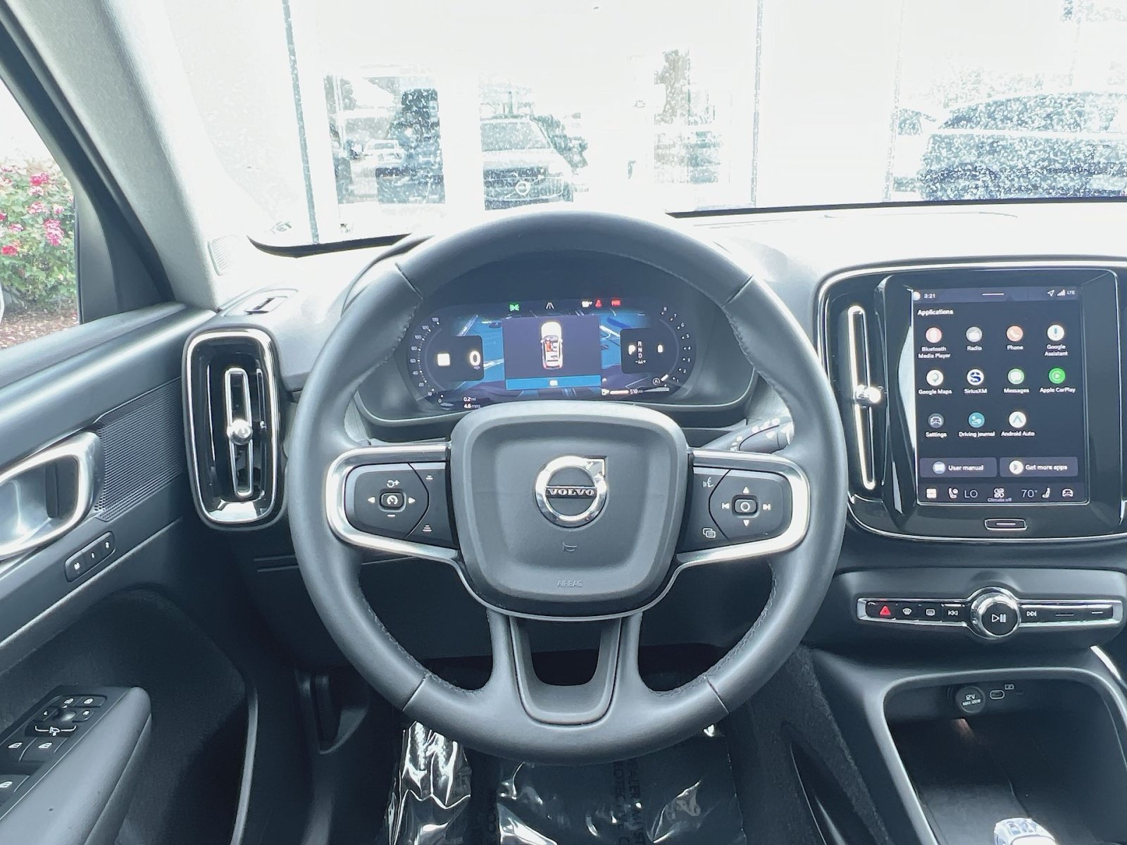 New 2026 Volvo XC40 B5 Plus w/ Protection Package Premier AWD/4WD image 24