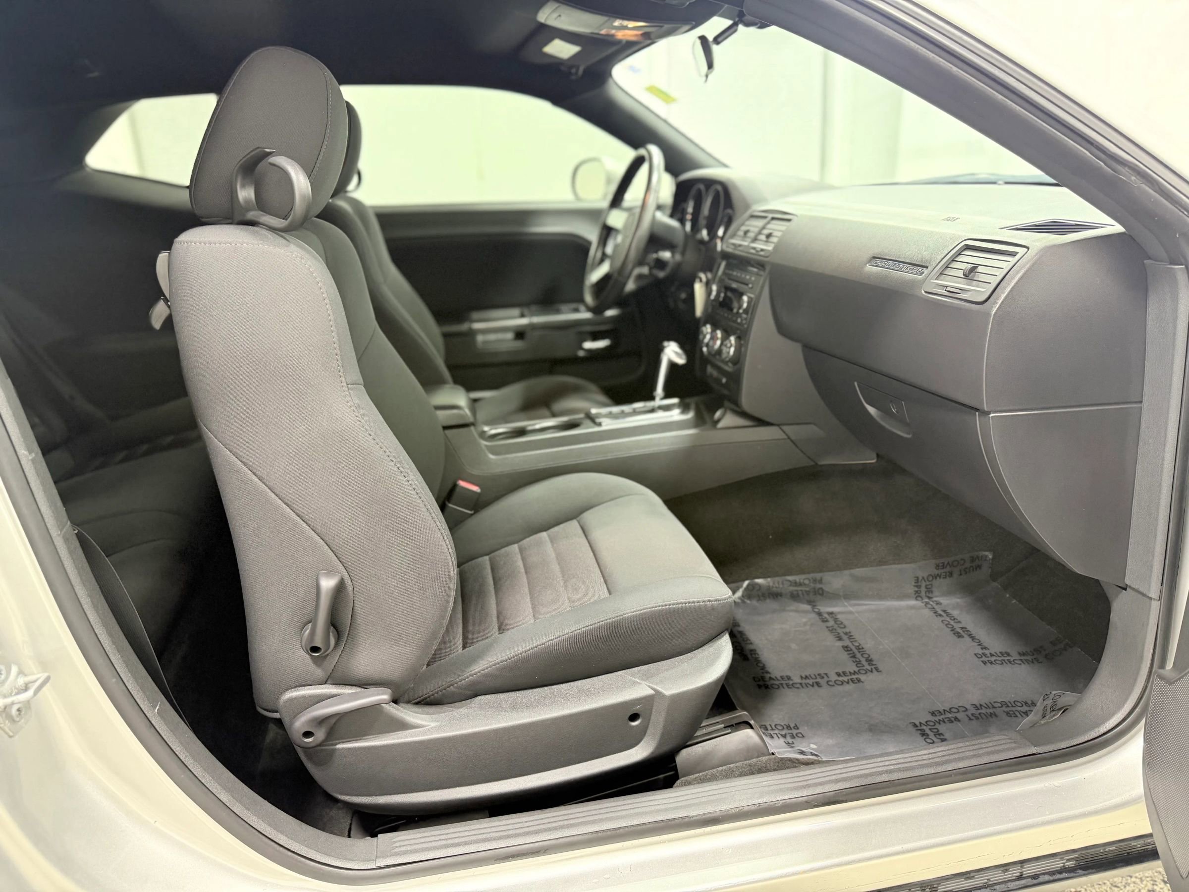 Used 2010 Dodge Challenger R/T image 23