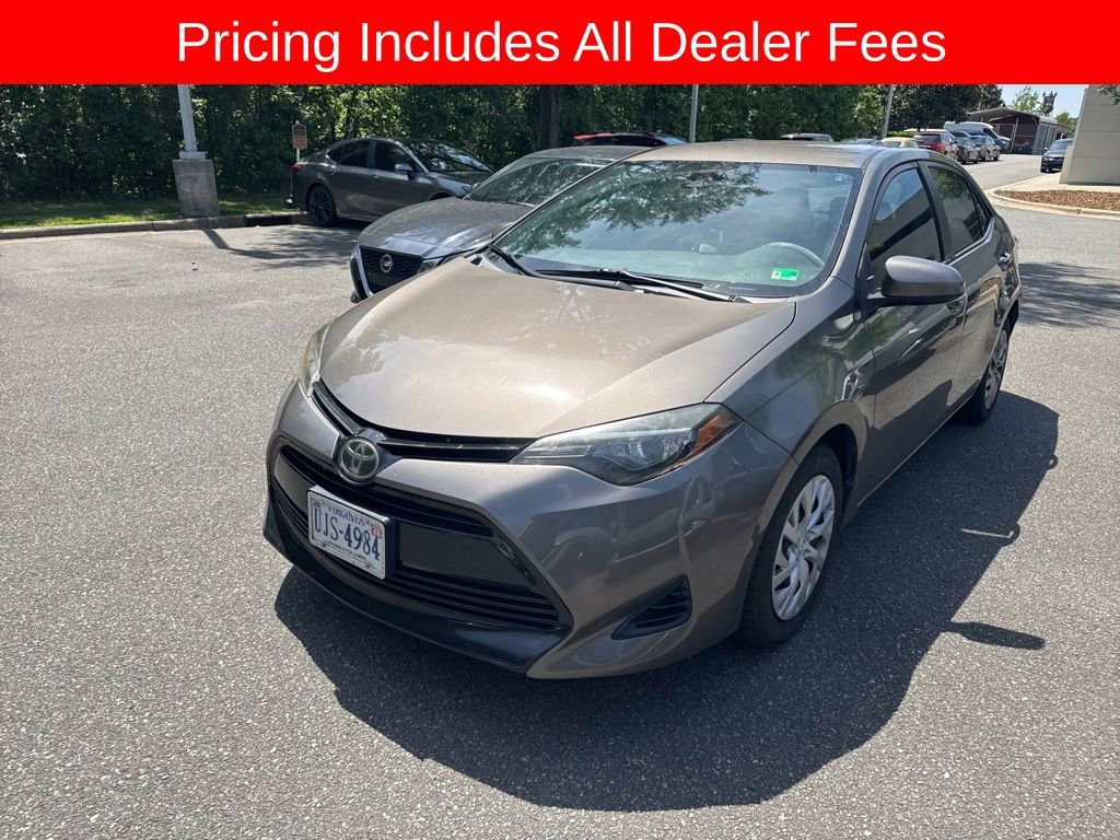 Used 2017 Toyota Corolla LE FWD image 2