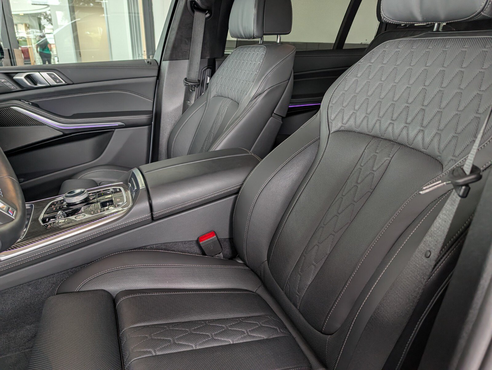 Used 2025 BMW X7 M60i w/ Executive Package AWD/4WD image 10