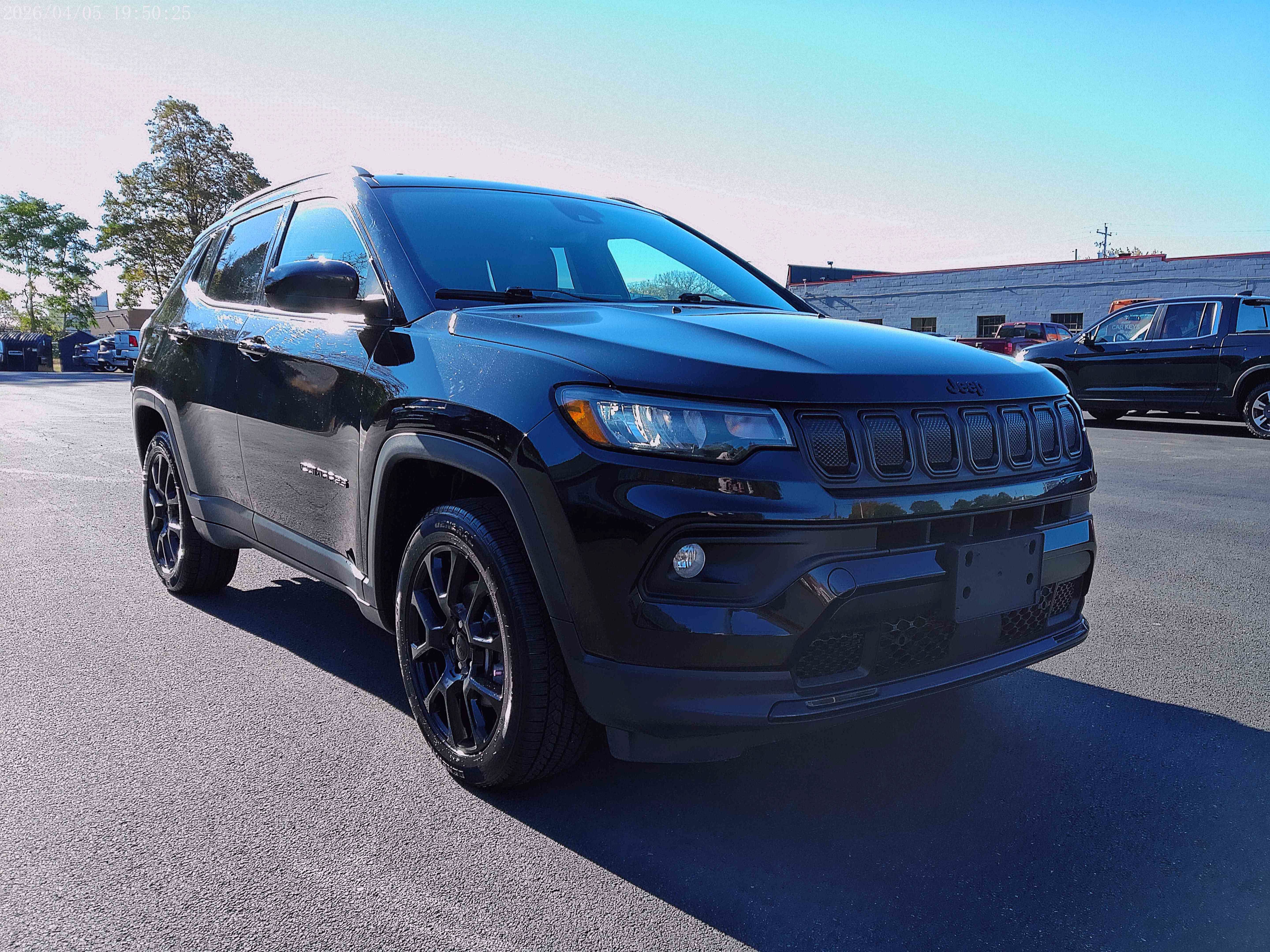 Used 2022 Jeep Compass Latitude w/ Convenience Group AWD/4WD image 7