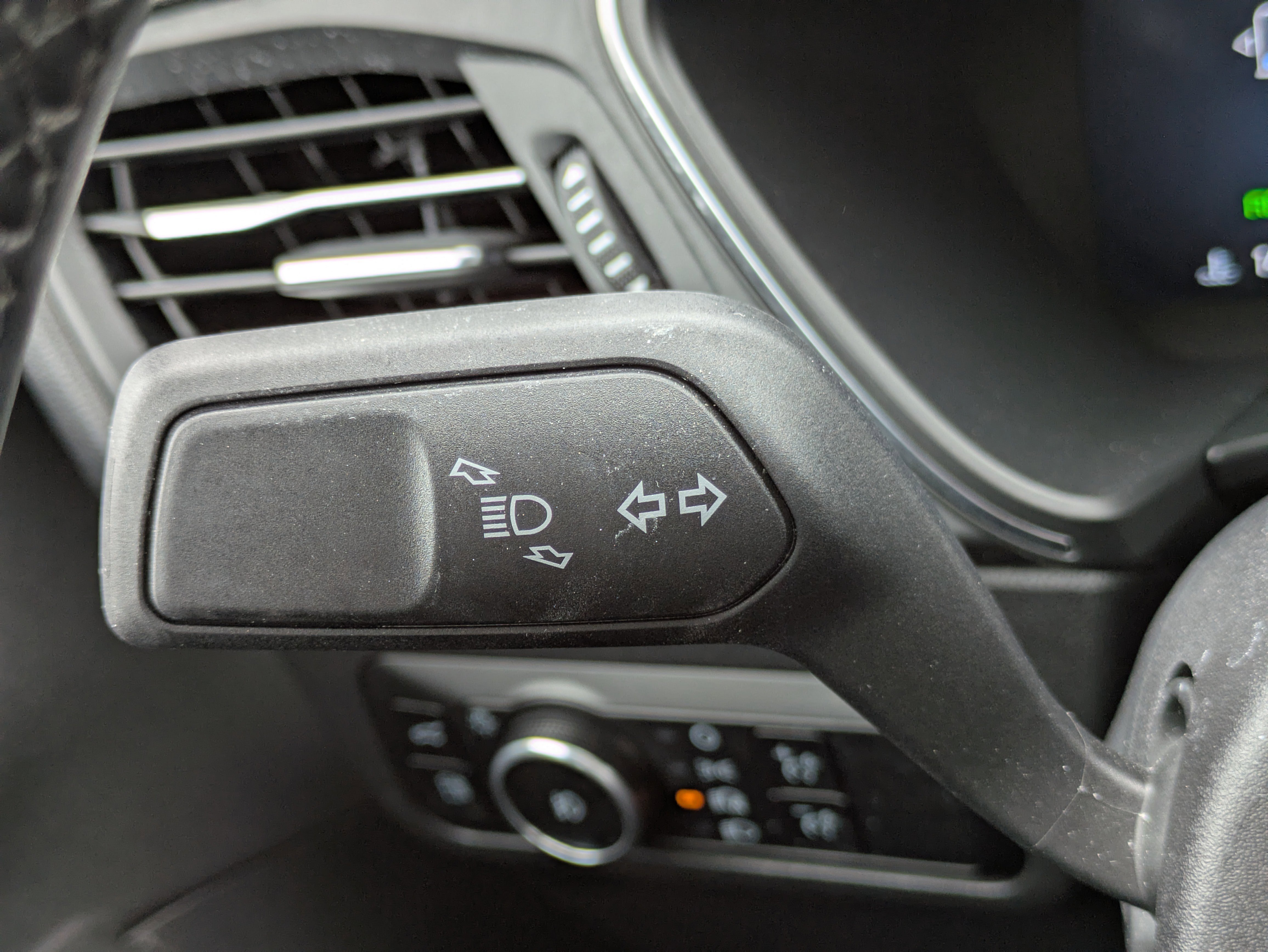 Used 2024 Ford Escape Platinum w/ Premium Technology Package image 27