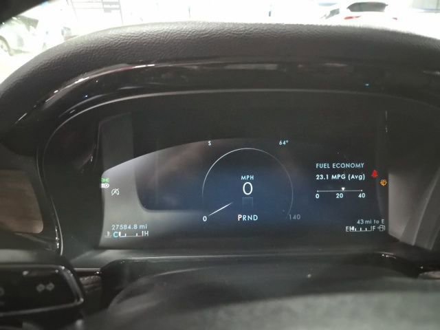 Used 2023 Lincoln Corsair Reserve w/ Equipment Group 201A image 9