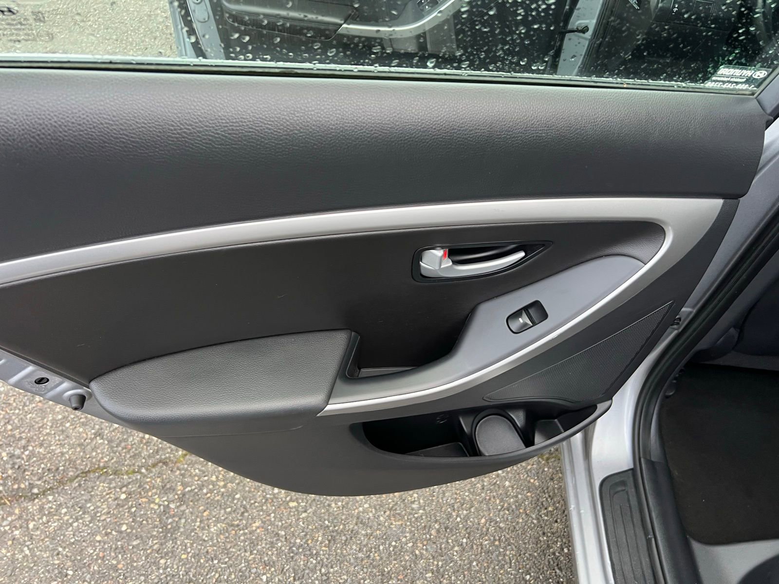 Used 2014 Hyundai Elantra GT w/ Option Group 02 image 24