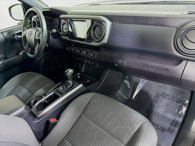 Certified 2018 Toyota Tacoma TRD Sport w/ Technology Package AWD/4WD image 32