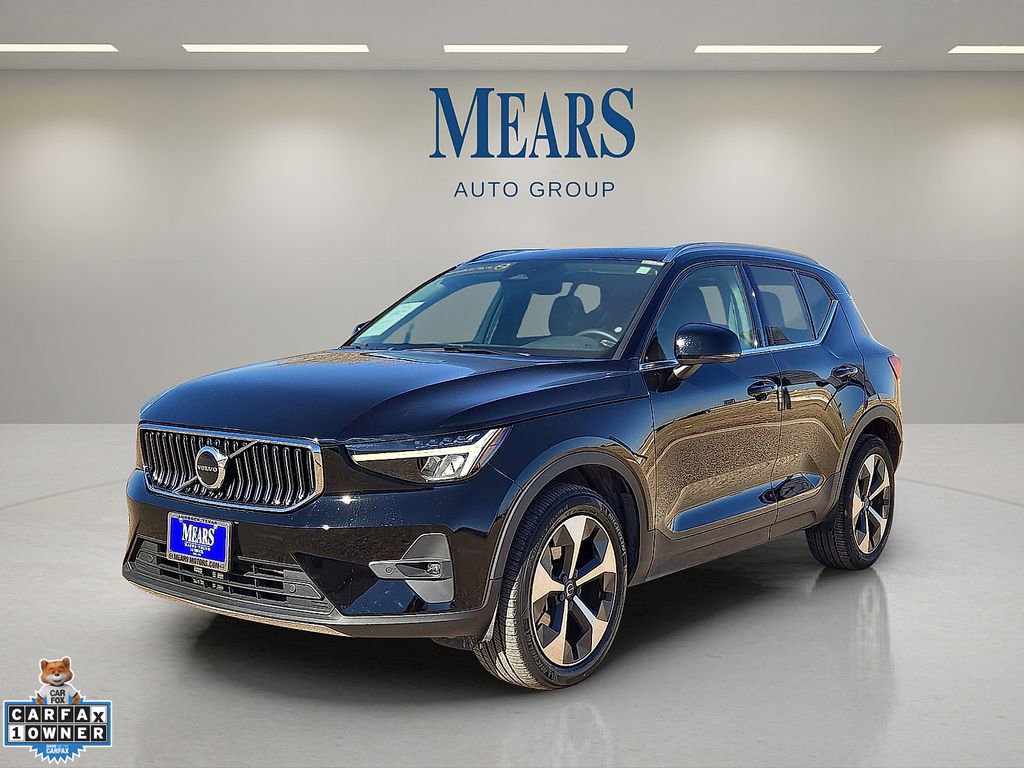 Certified 2023 Volvo XC40 B5 Plus w/ Protection Package Premier image 1