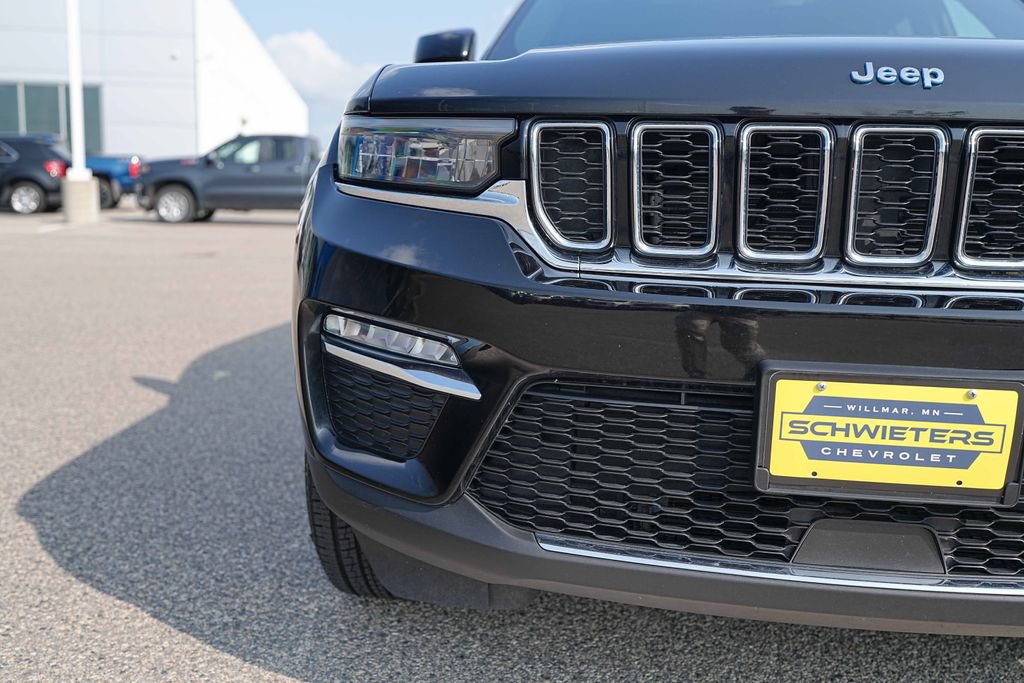 Used 2024 Jeep Grand Cherokee Limited 4xe AWD/4WD image 3