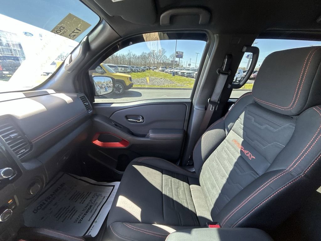 Used 2024 Nissan Frontier PRO-4X w/ Off-Road Protection Package image 13