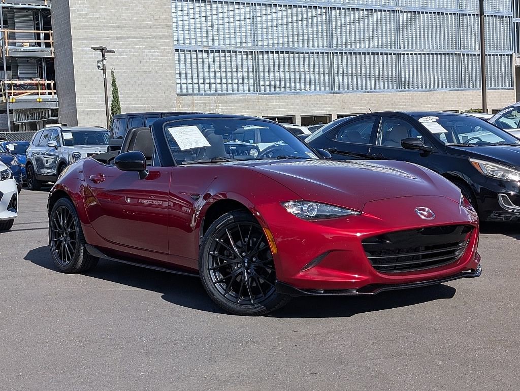 Used 2020 MAZDA MX-5 Miata Club w/ Appearance Package RWD image 4