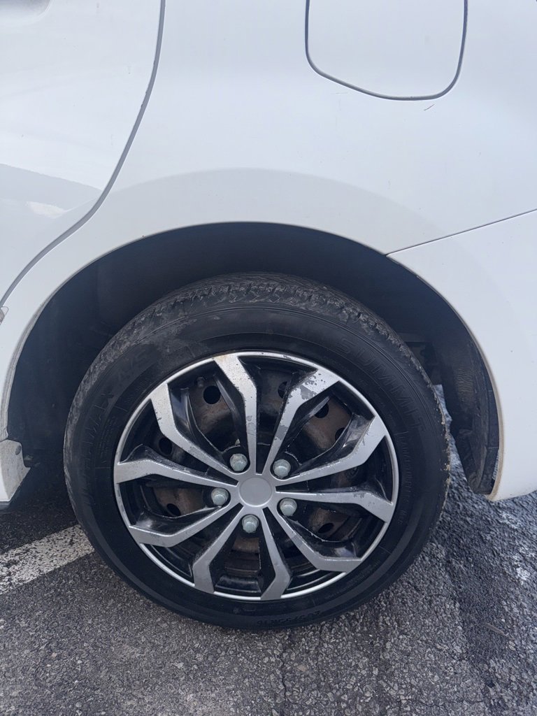 Used 2010 Pontiac Vibe w/ Preferred Package image 31