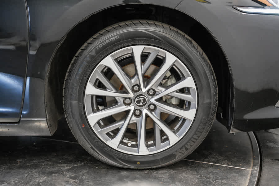 Used 2024 Lexus ES 350 w/ Accessory Package (Z2) FWD image 7