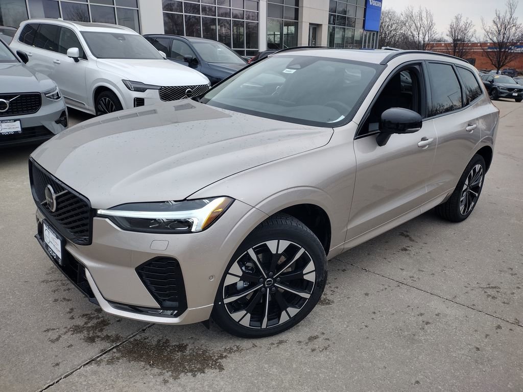 New 2026 Volvo XC60 B5 Plus w/ Climate Package image 2