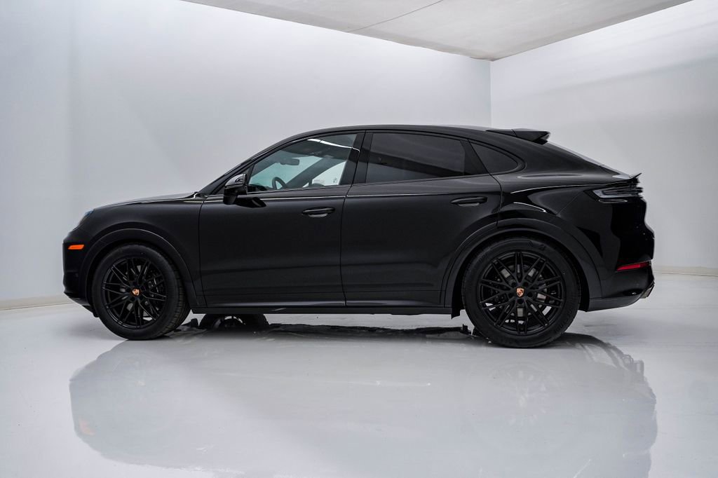 New 2026 Porsche Cayenne GTS AWD/4WD image 2
