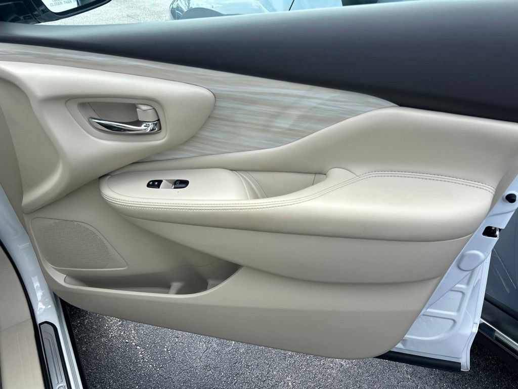 Used 2016 Nissan Murano Platinum w/ Platinum Technology Package FWD image 42