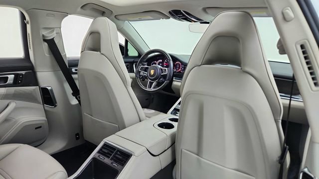 Used 2018 Porsche Panamera 4S image 26