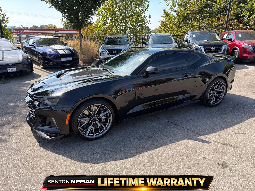 Used 2022 Chevrolet Camaro ZL1 RWD image 5