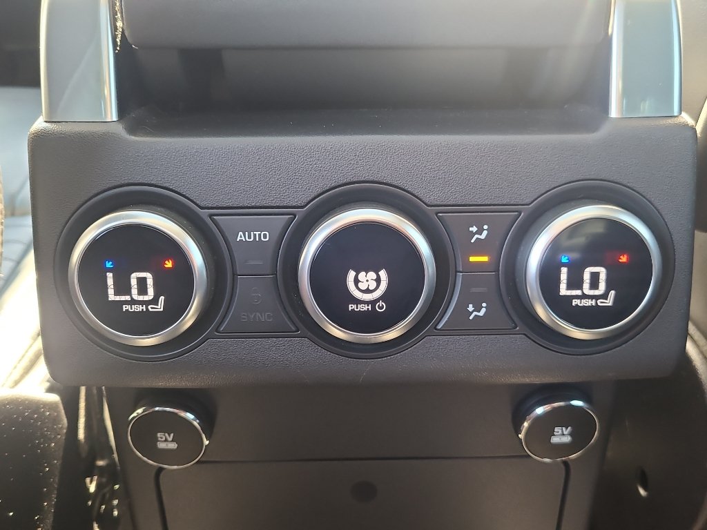 Used 2018 Land Rover Discovery HSE AWD/4WD image 39