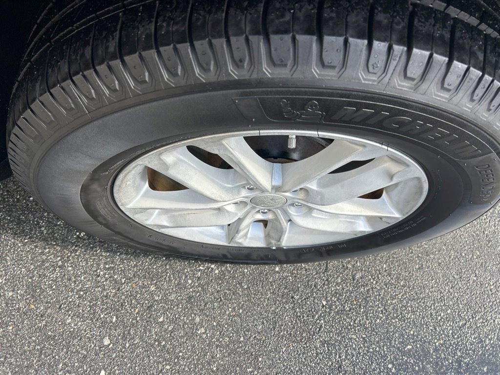 Used 2014 Kia Sorento LX image 9