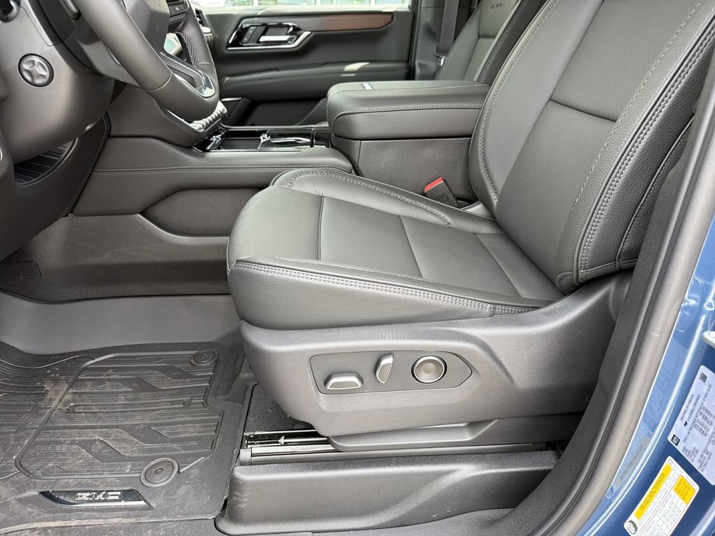 New 2026 GMC Yukon Denali w/ Advanced Technology Package RWD image 16