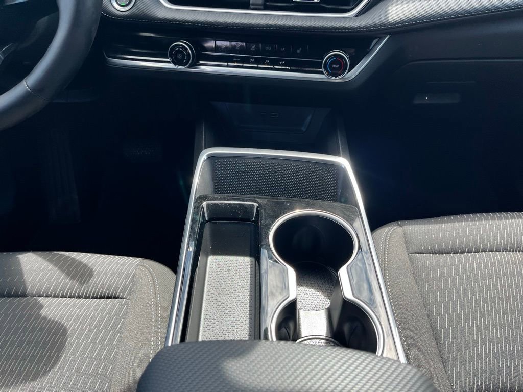 Used 2025 Chevrolet Equinox LT image 37