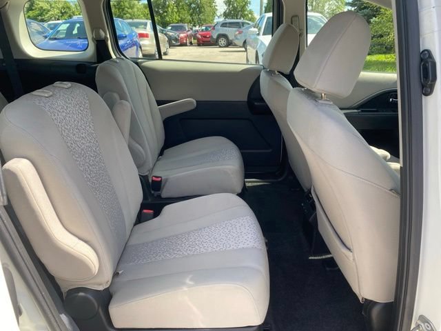 Used 2012 MAZDA MAZDA5 Sport FWD image 21