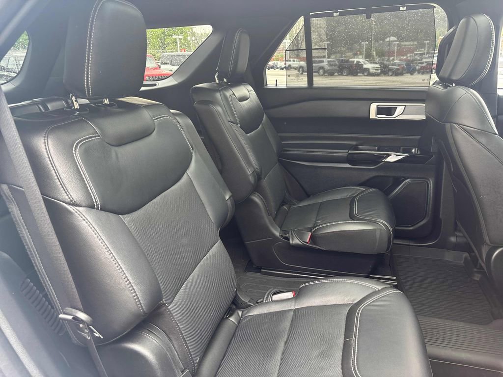 Used 2022 Ford Explorer ST w/ Equipment Group 401A AWD/4WD image 32