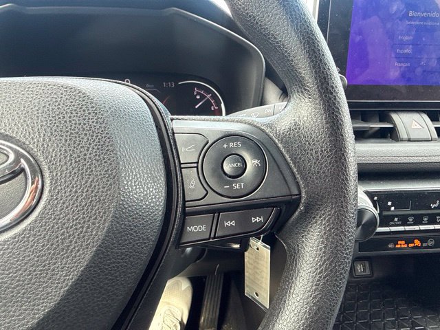 Used 2023 Toyota RAV4 LE AWD/4WD image 18