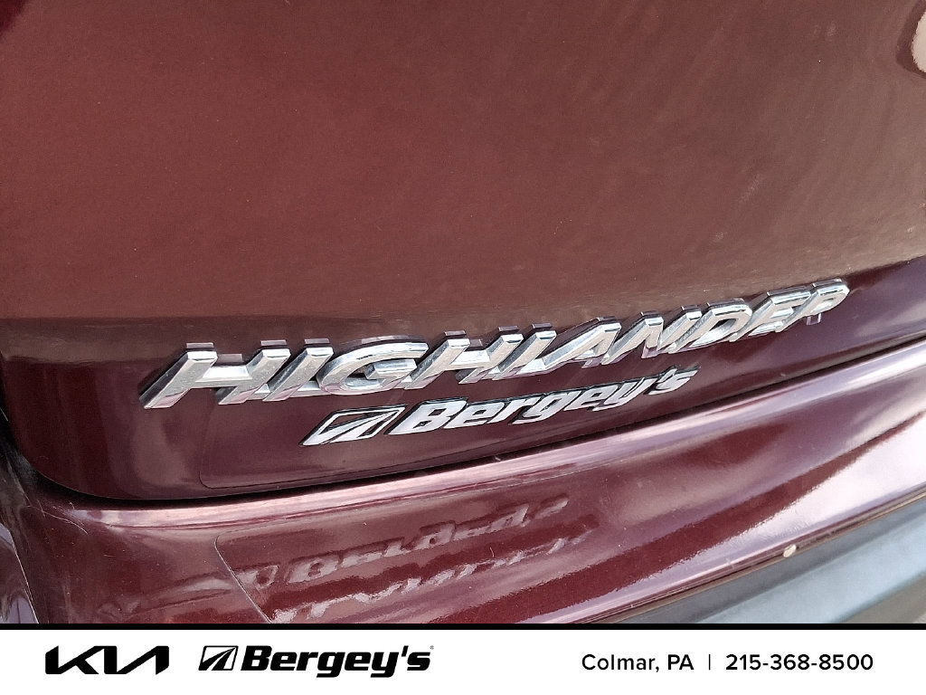 Used 2019 Toyota Highlander LE AWD/4WD image 30