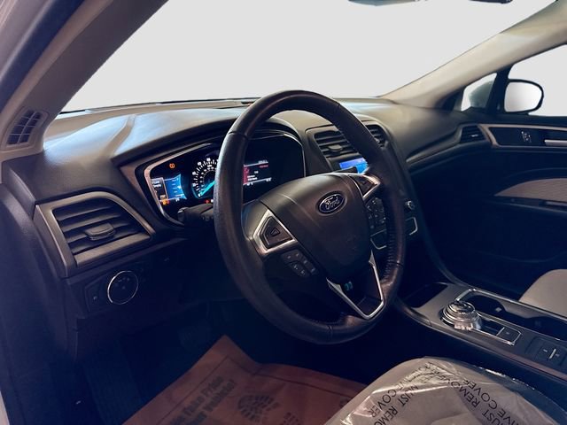 Used 2020 Ford Fusion SE w/ Equipment Group 151A image 10