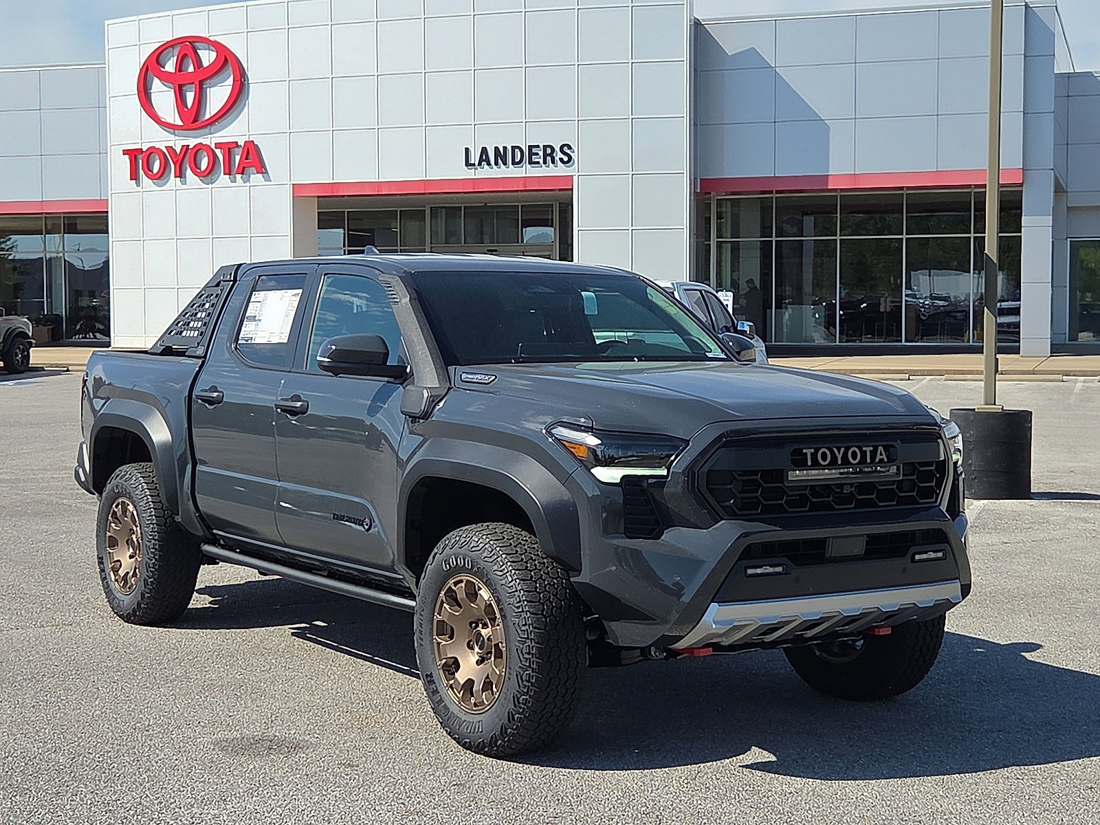 New 2025 Toyota Tacoma 4x4 Double Cab Hybrid video 1
