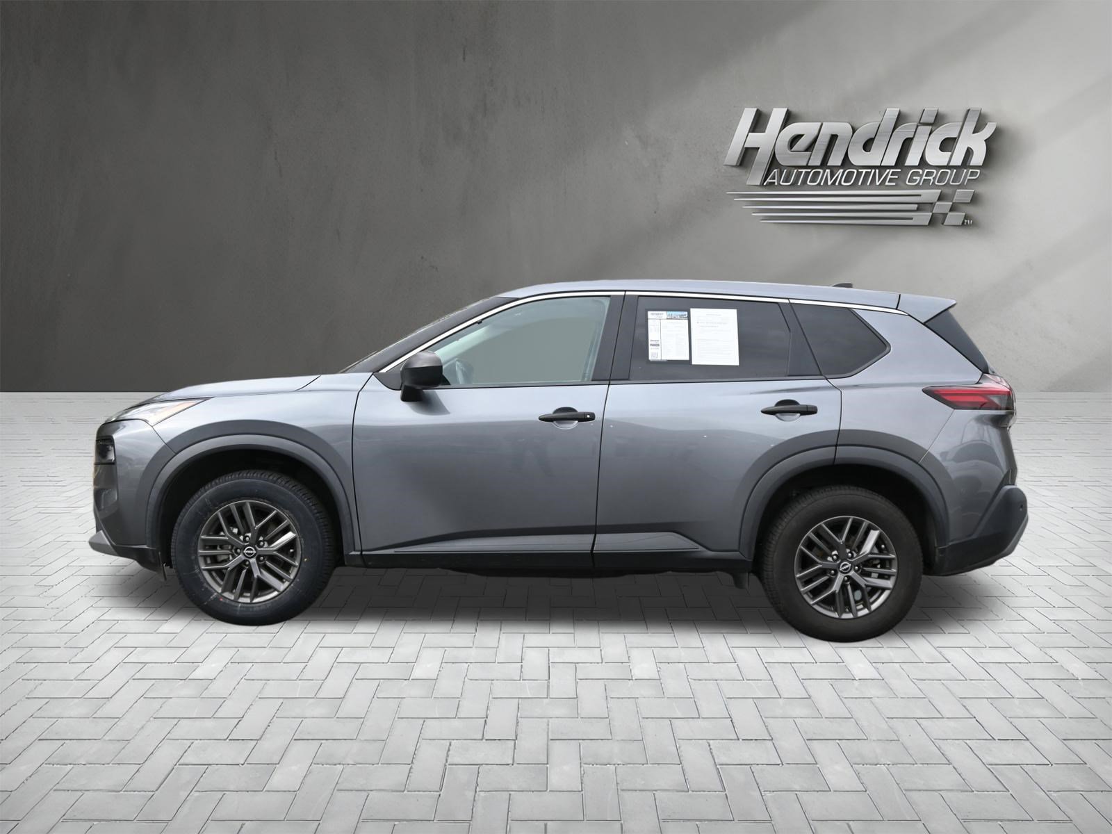 Used 2023 Nissan Rogue S image 6