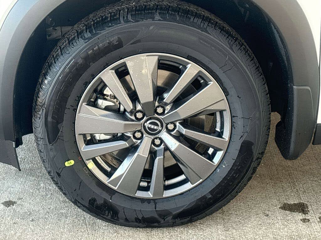 New 2026 Nissan Pathfinder S image 10