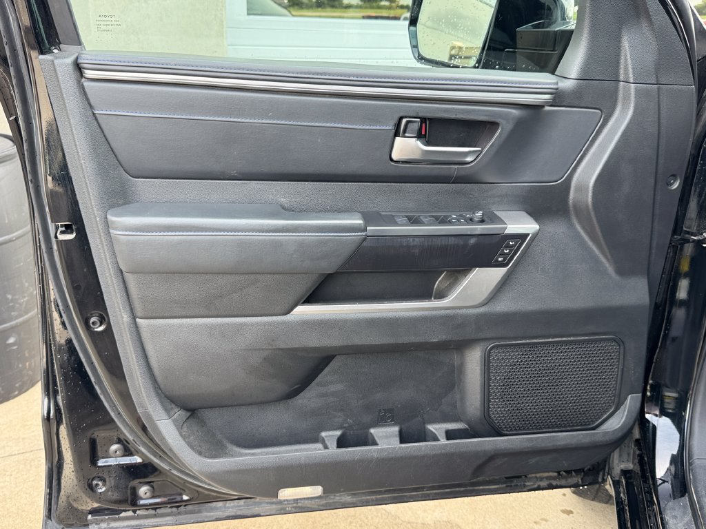 Used 2024 Toyota Tundra Platinum AWD/4WD image 18