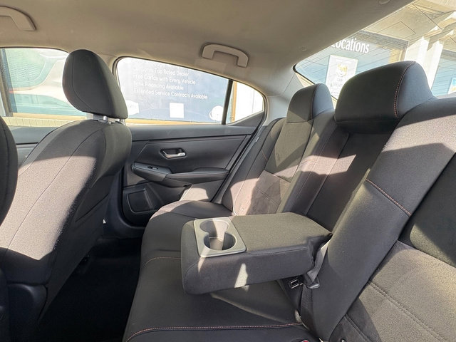 Used 2022 Nissan Sentra SR w/ Lighting Package FWD image 18