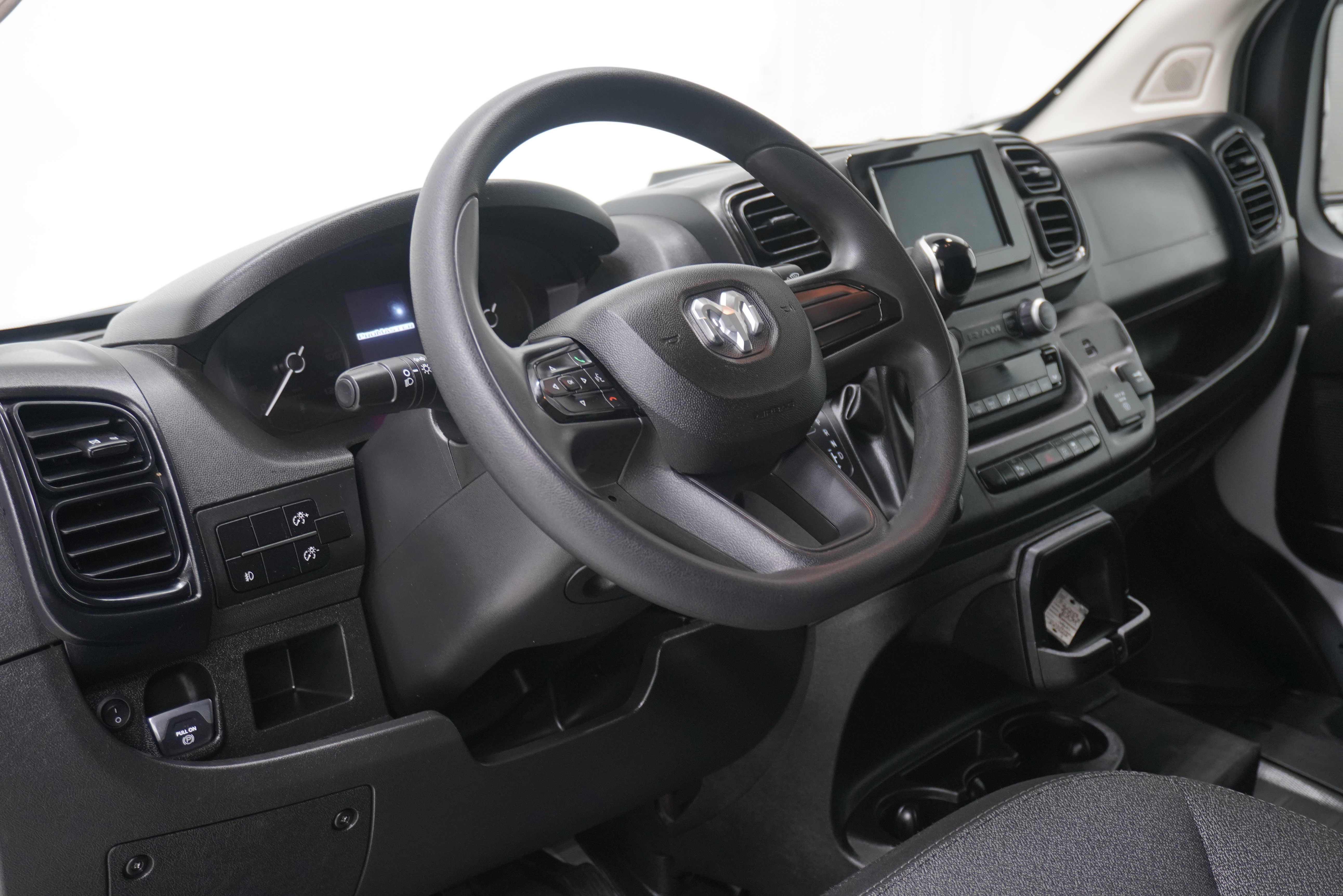 Used 2023 RAM ProMaster 2500 w/ Premium Appearance Group FWD image 8