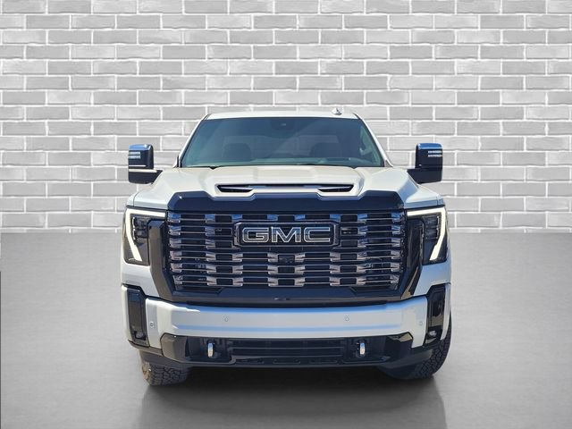 New 2026 GMC Sierra 3500 Denali Ultimate w/ LPO, Black Badging Package AWD/4WD image 2