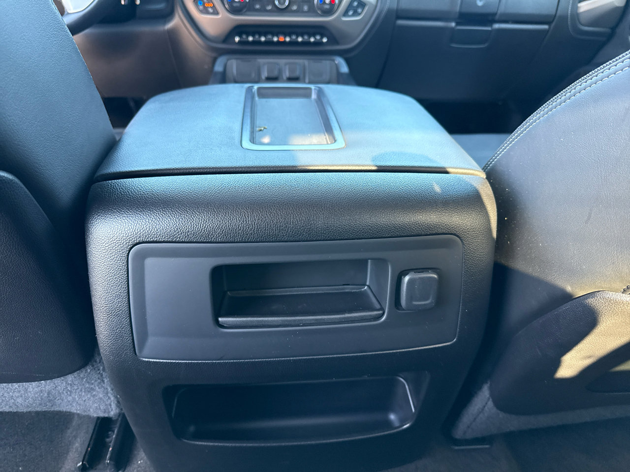 Used 2015 GMC Sierra 2500 Denali w/ Duramax Plus Package image 34