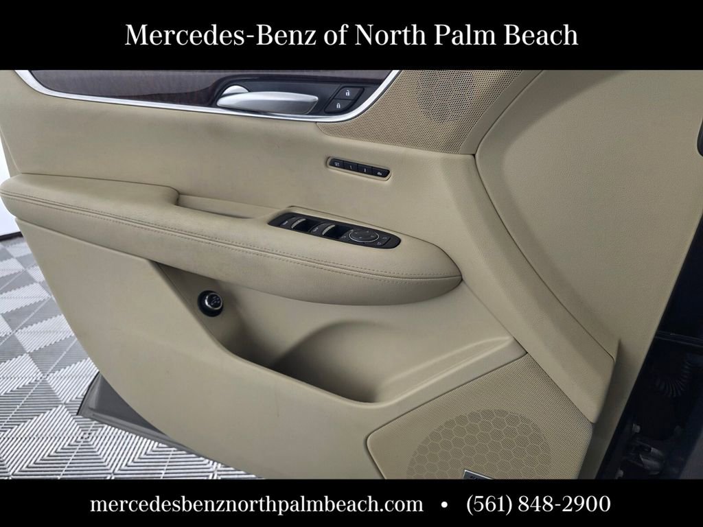 Used 2018 Cadillac XT5 Luxury w/ Driver Awareness Package image 19