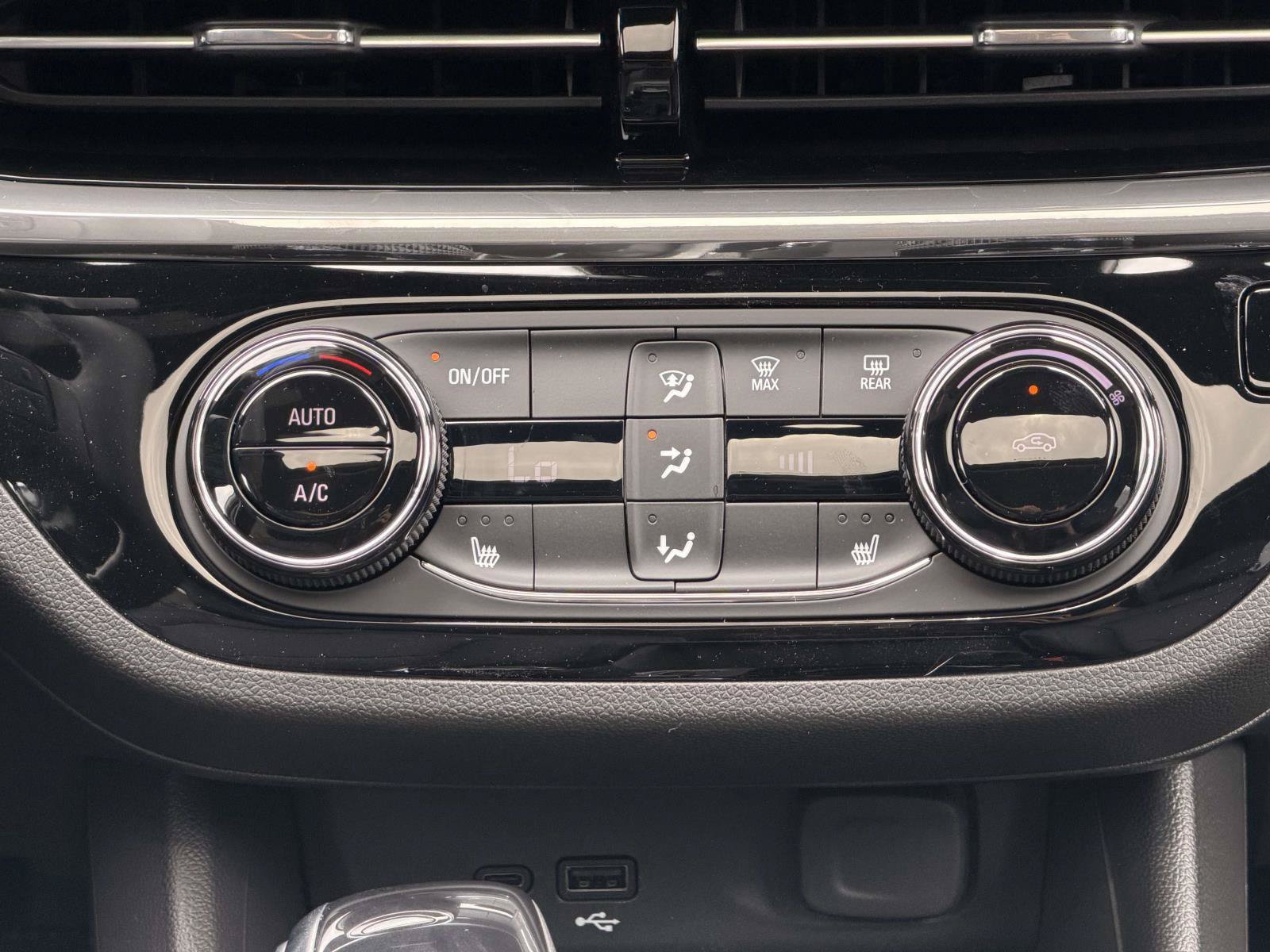 New 2026 Buick Envista Sport Touring w/ Convenience I Package FWD image 14