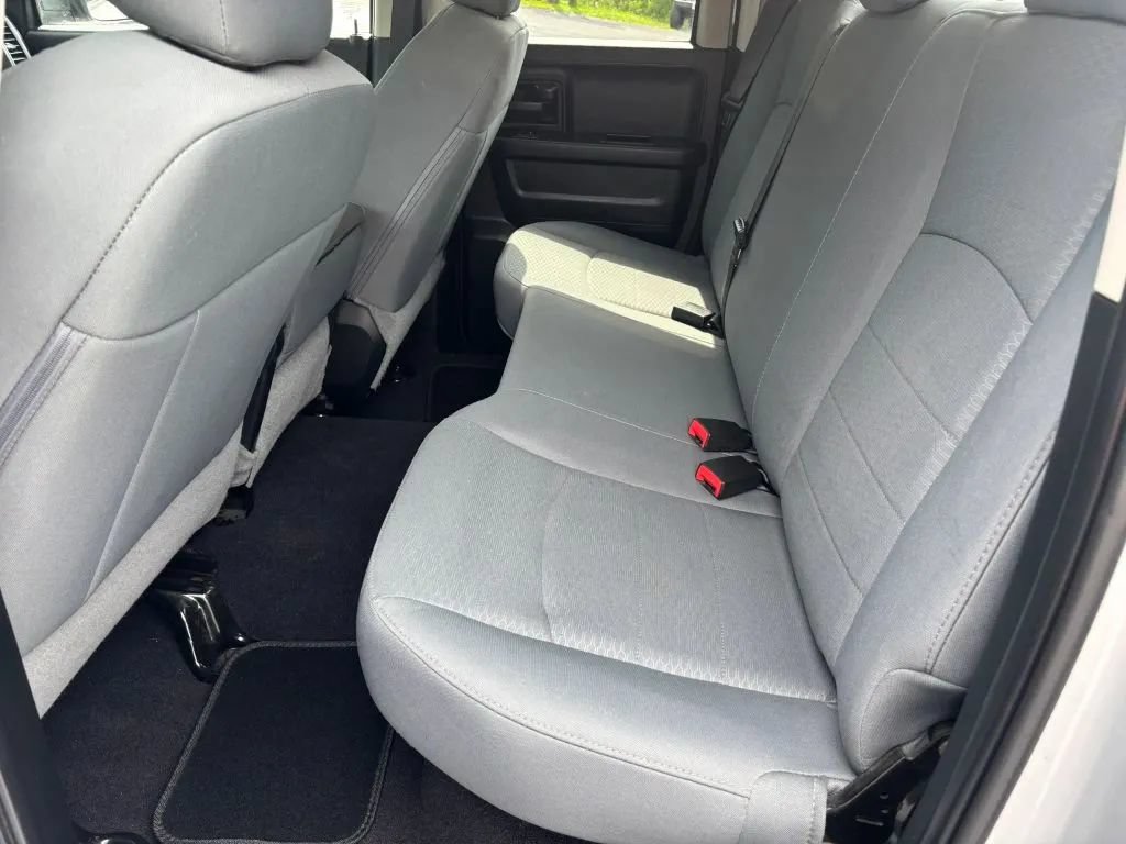 Used 2018 RAM 1500 ST AWD/4WD image 13