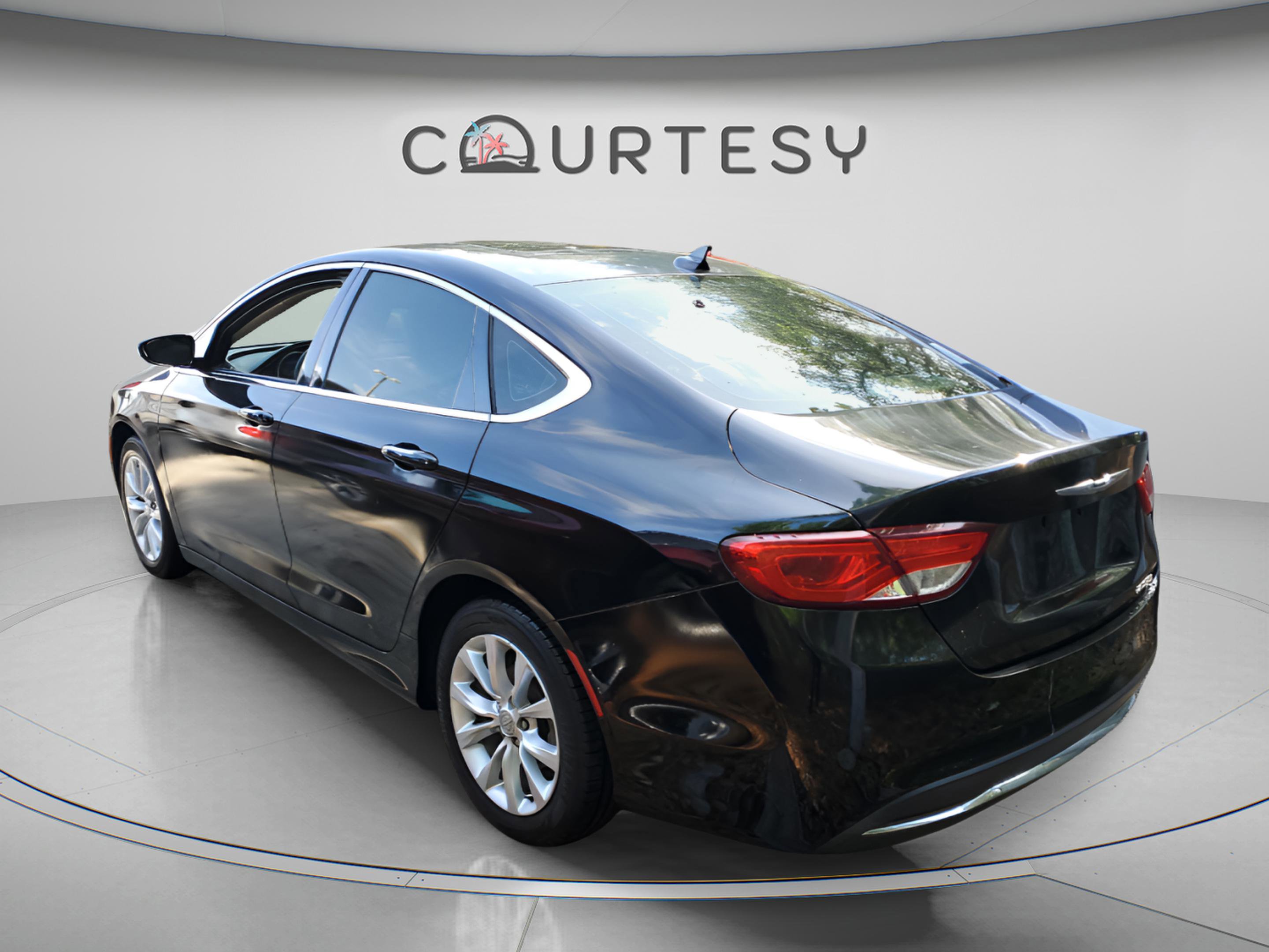 Used 2015 Chrysler 200 C w/ Navigation & Sound Group I FWD image 2