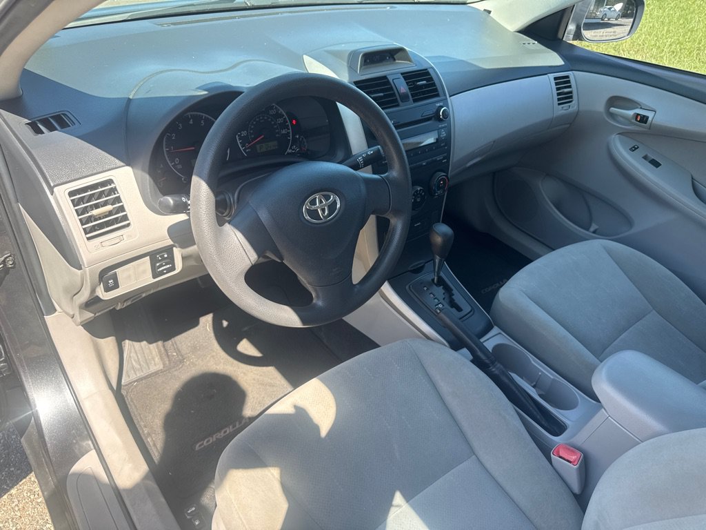 Used 2013 Toyota Corolla L FWD image 22